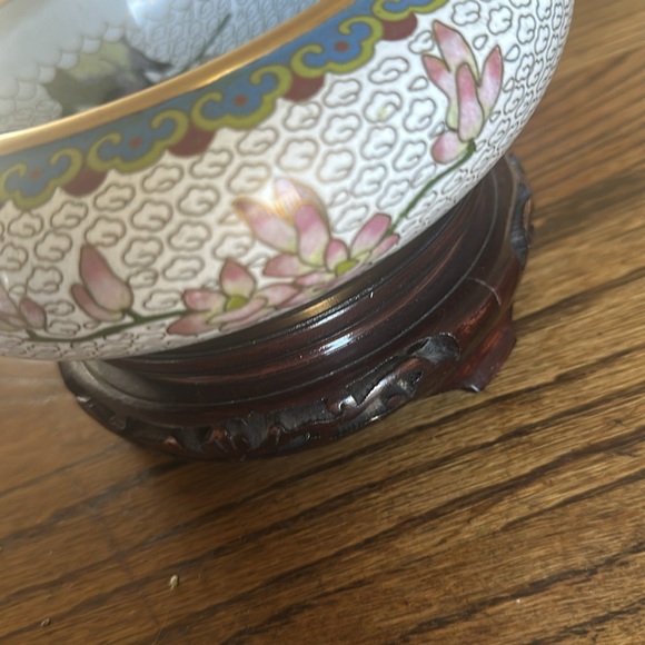 Cloisonné Bowl on Pedestal.  Antique.   Beautiful piece for display - Picture 6 of 8